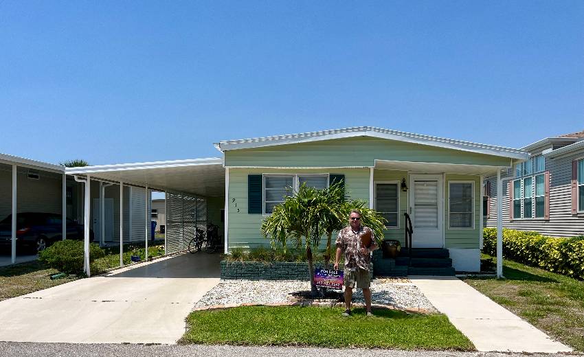 915 Bonaire a Venice, FL Mobile or Manufactured Home for Sale